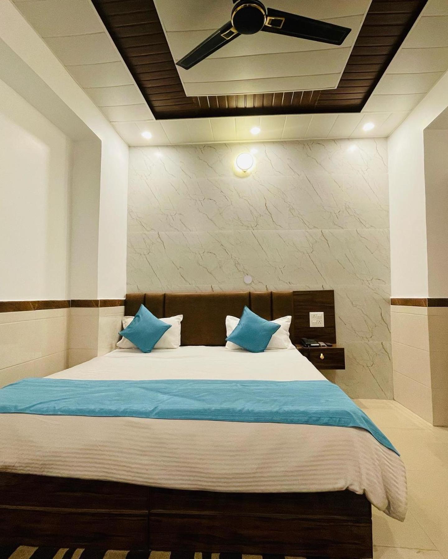 Hotel Dileep42 Lucknow Exterior foto