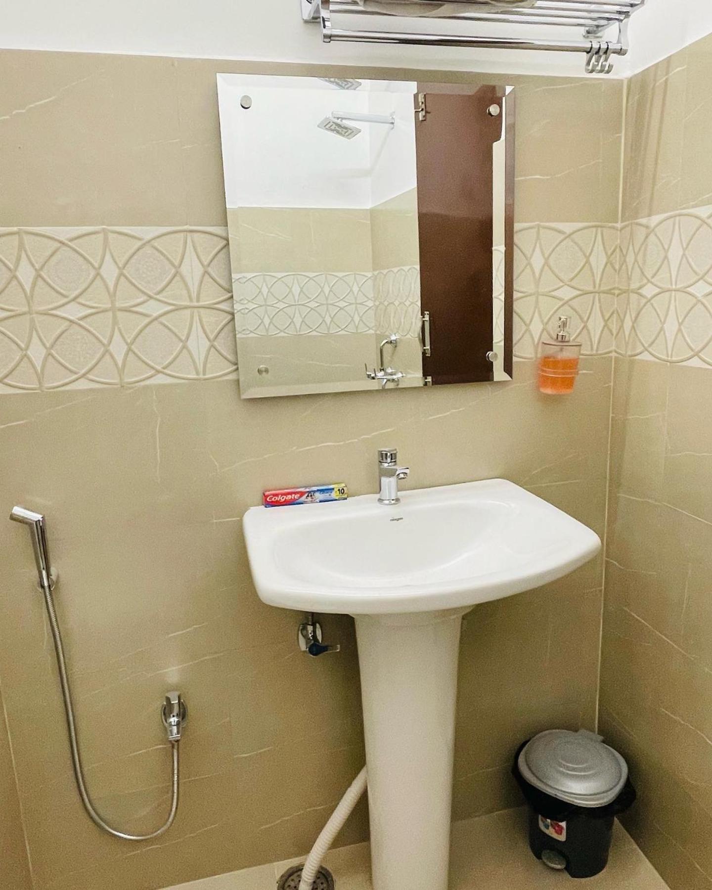 Hotel Dileep42 Lucknow Exterior foto